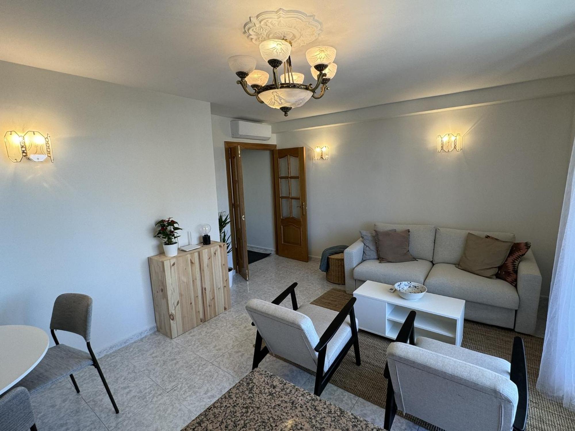 Beachfront Apartment With Terrace And Seaviews Фуэнхирола Экстерьер фото